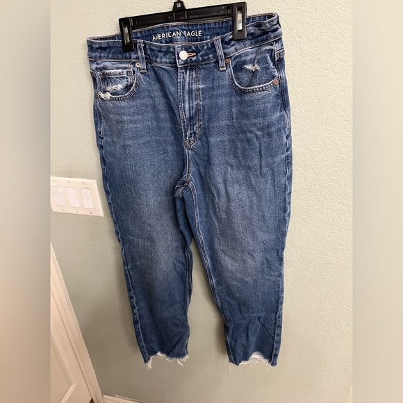 American Eagle Outfitters Denim - American Eagle mom jeans
